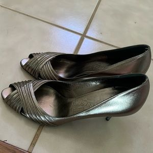 Salvatore Ferragamo high hill, barely wear, in good condition, size 9